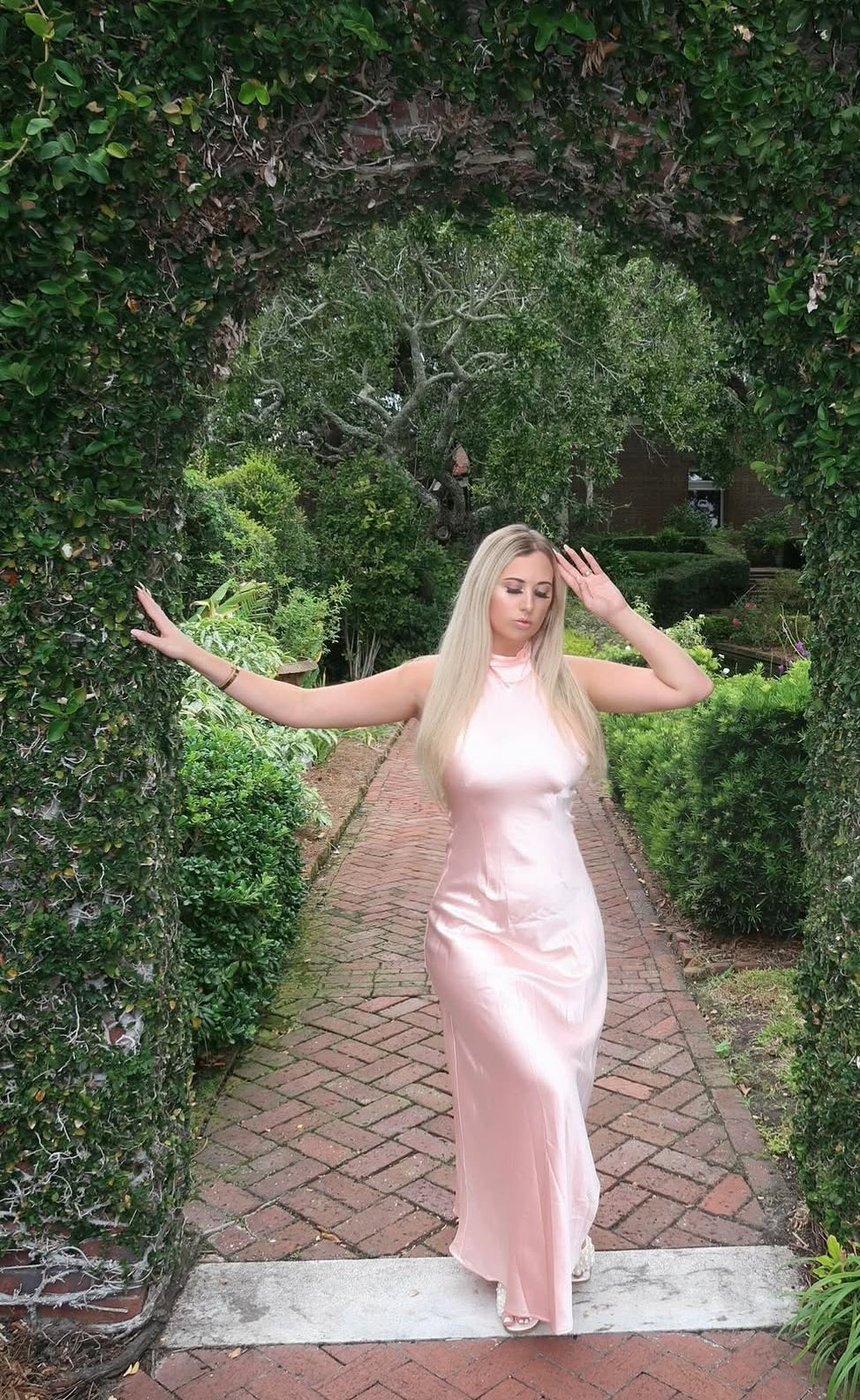 Robe de soirée fourreau noire sexy longue avec fente J8826