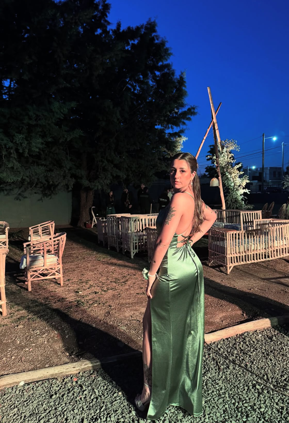 Robe de soirée fourreau noire sexy longue avec fente J8826