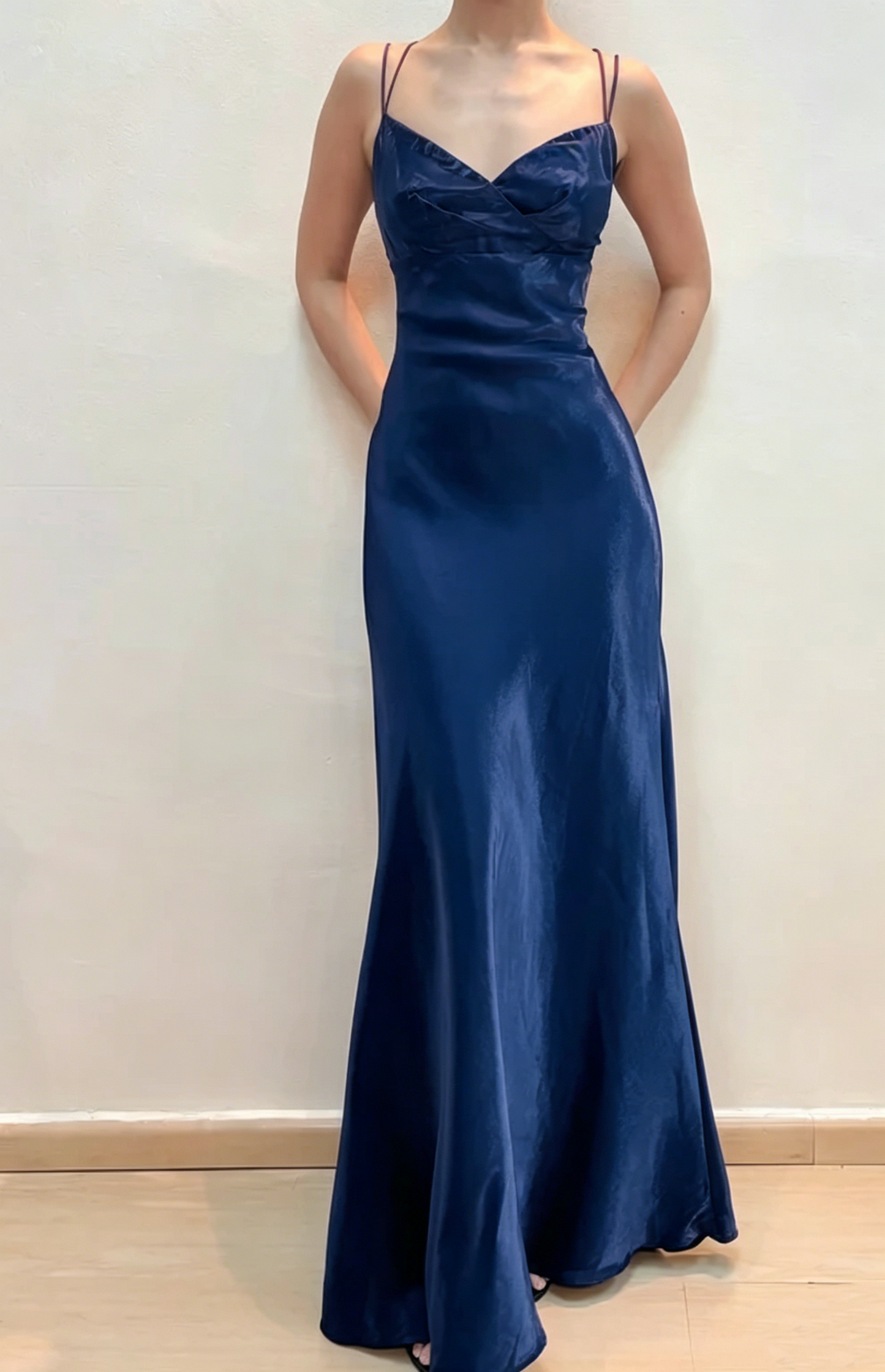 Robe de soirée fourreau noire sexy longue avec fente J8826