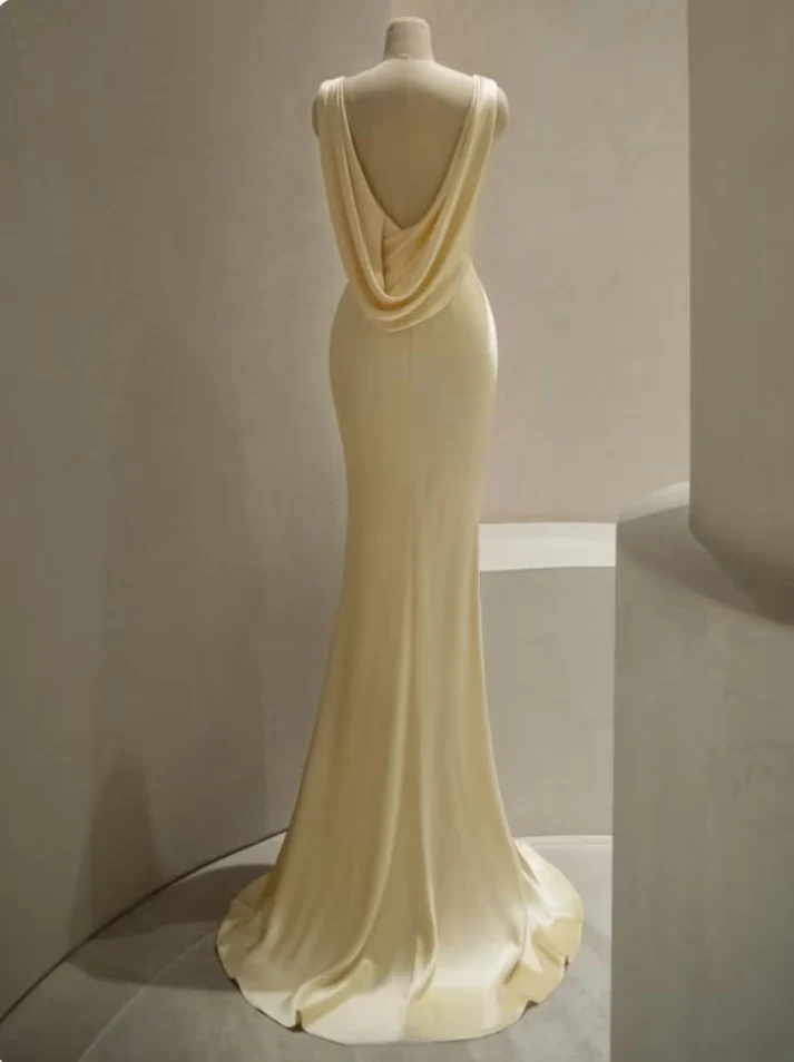 Robe de soirée fourreau noire sexy longue avec fente J8826