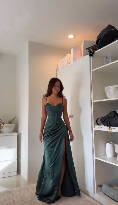 Robe de soirée fourreau noire sexy longue avec fente J8826