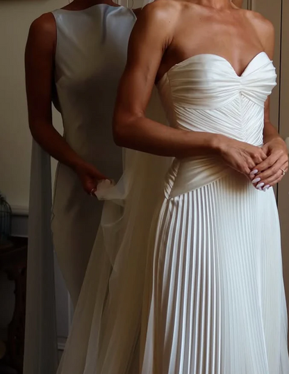 Sweetheart A Line White Wedding Dress Pleated Bridal Dress J9218