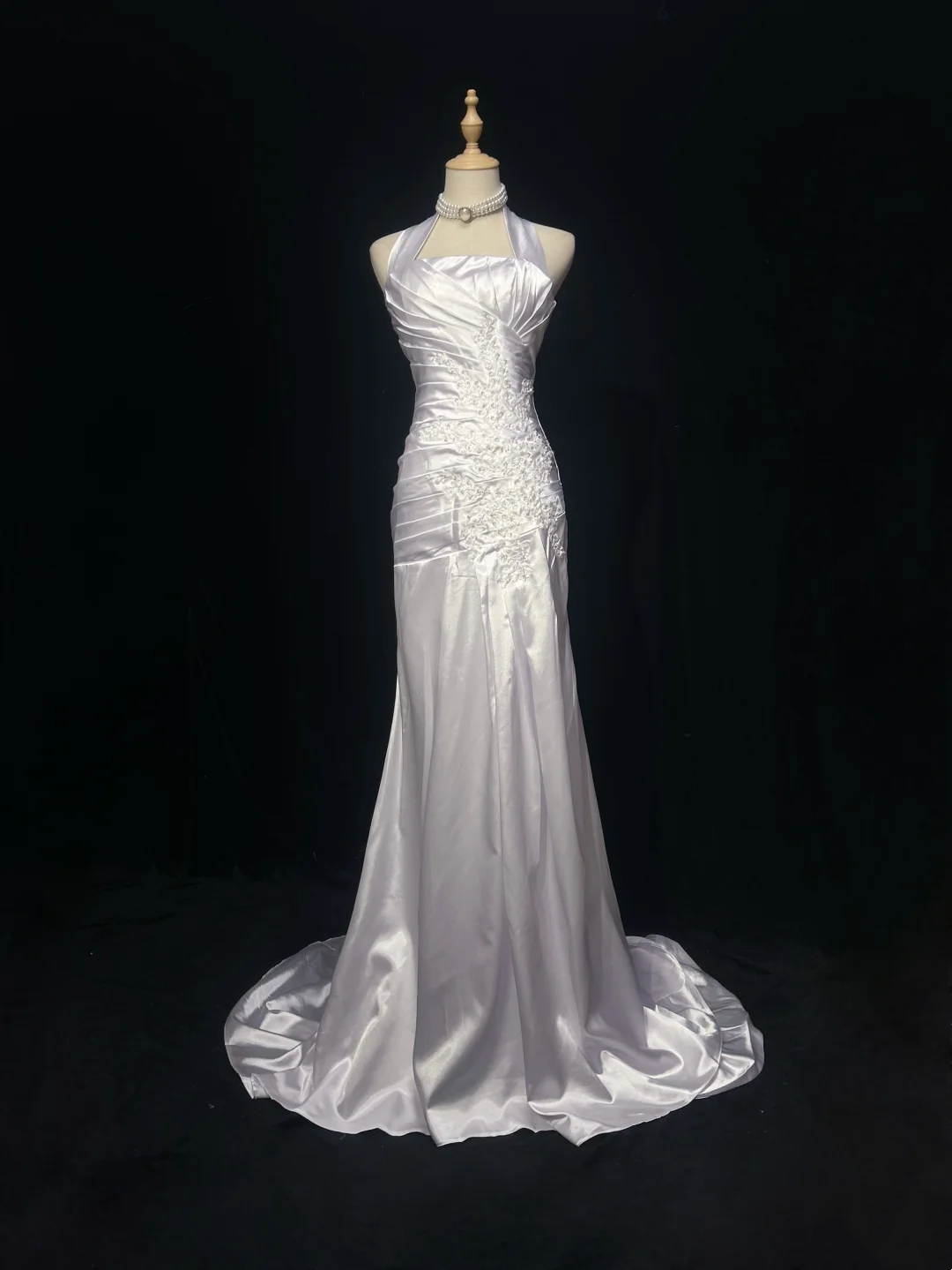 Robe de soirée fourreau noire sexy longue avec fente J8826