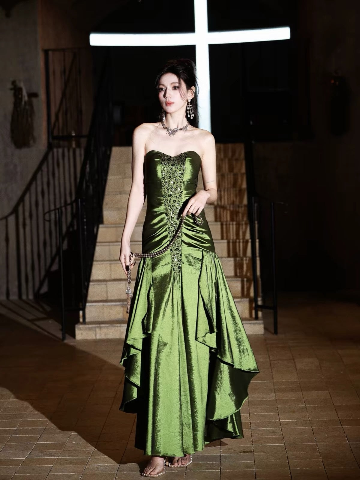 Rosa Etuikleid, lang, mit Seitenschlitz, Satin, formelles Kleid J8820