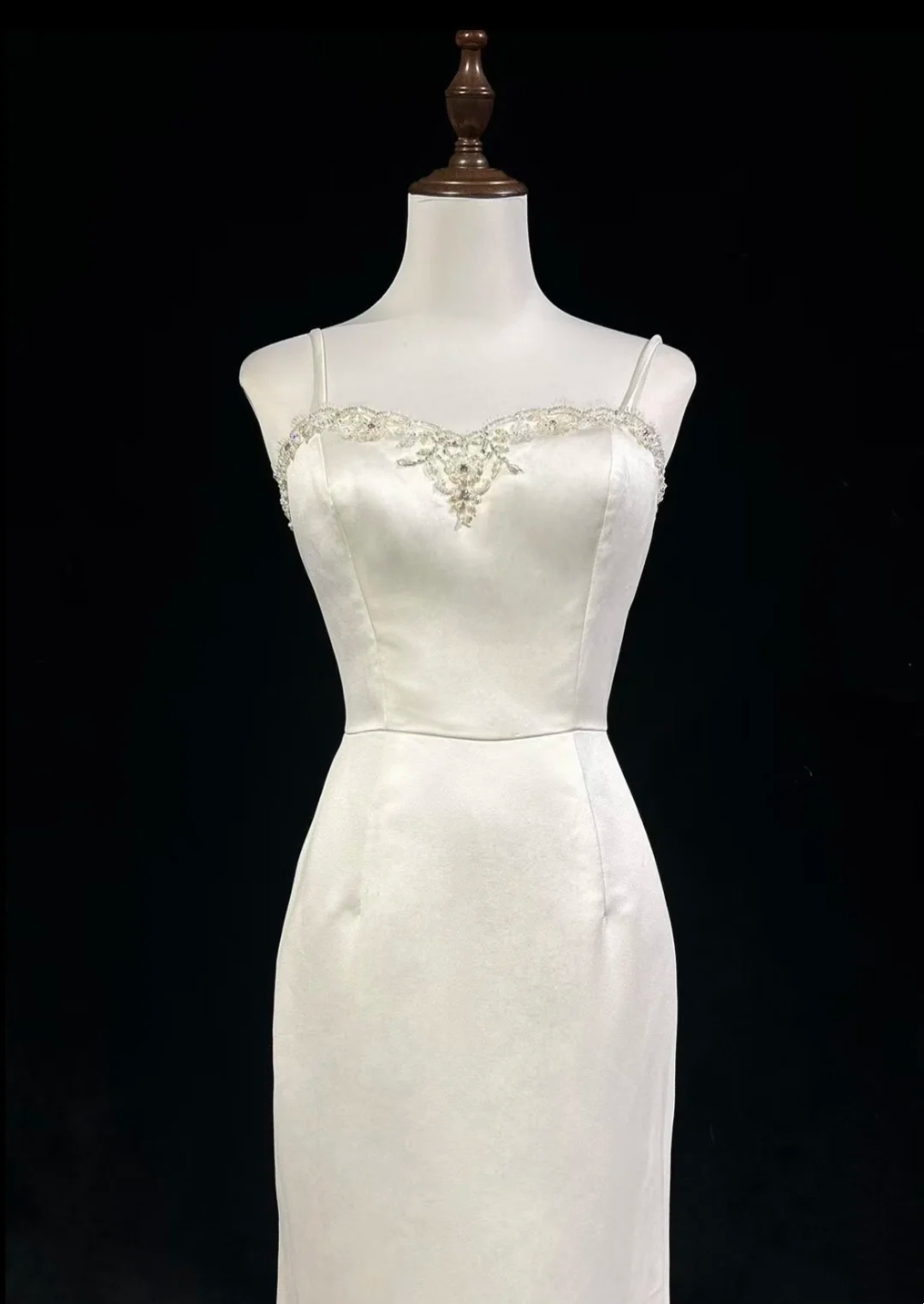 Robe de soirée fourreau noire sexy longue avec fente J8826