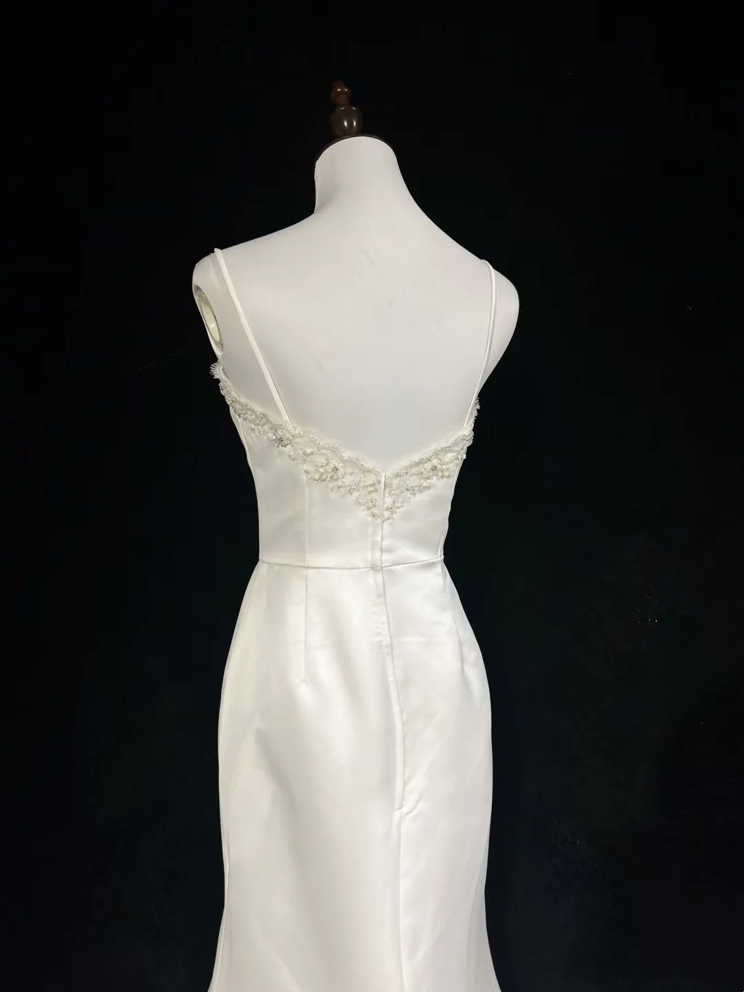 Robe de soirée fourreau noire sexy longue avec fente J8826