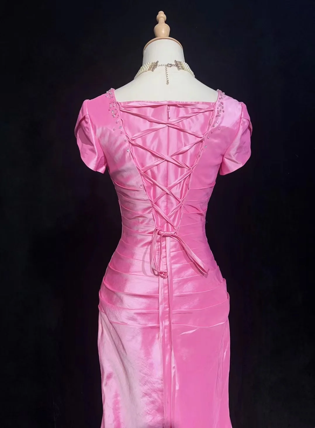 Robe de soirée fourreau noire sexy longue avec fente J8826