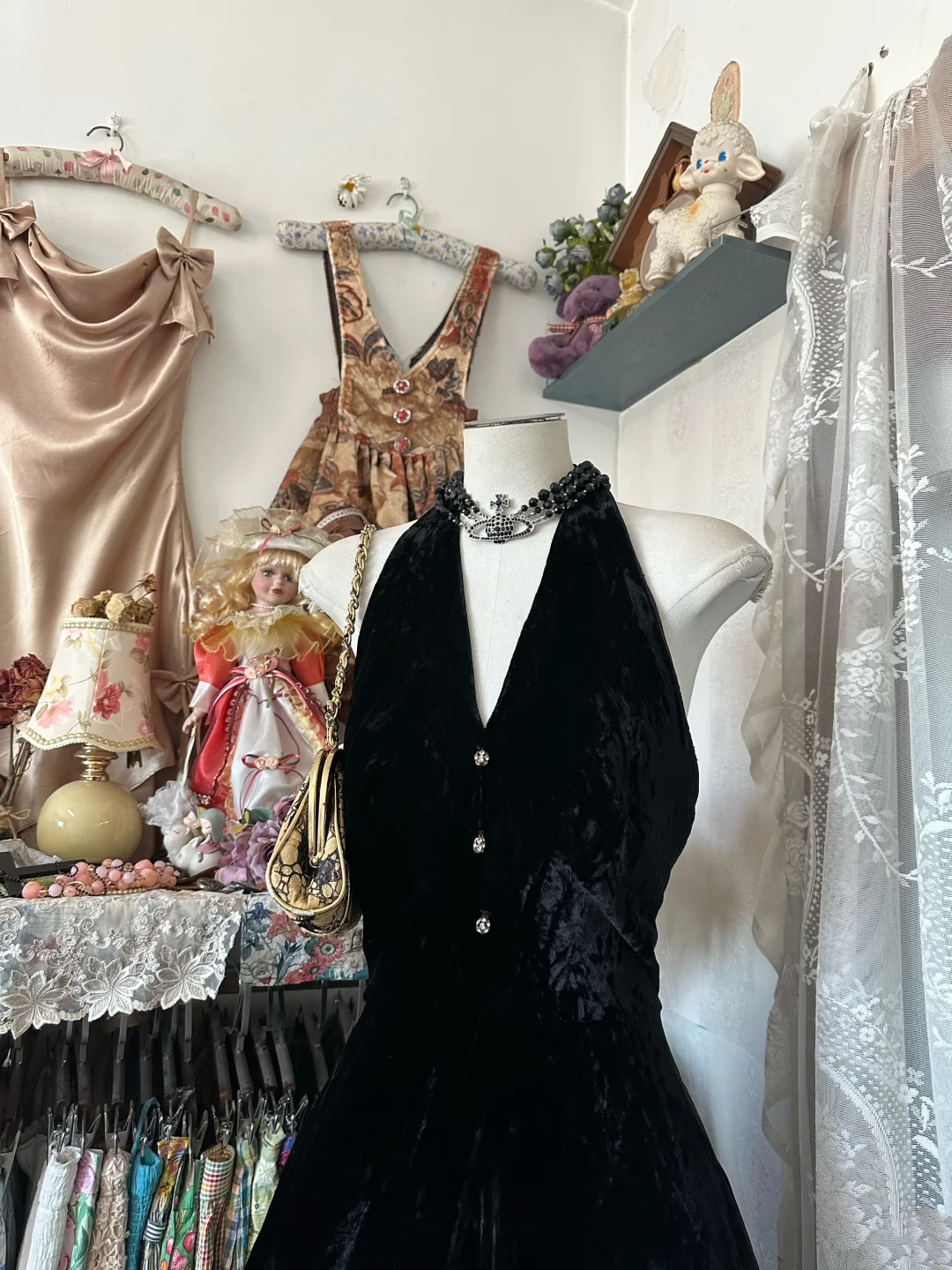 Robe de soirée fourreau noire sexy longue avec fente J8826