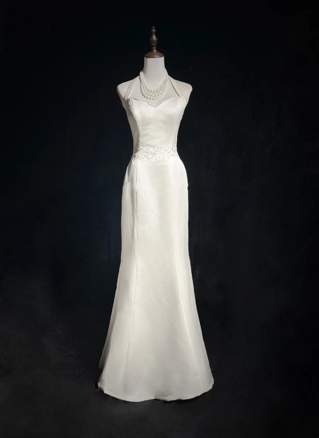 Robe de soirée fourreau noire sexy longue avec fente J8826