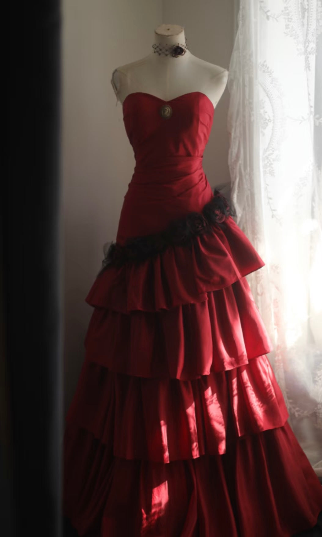 Robe de soirée fourreau noire sexy longue avec fente J8826