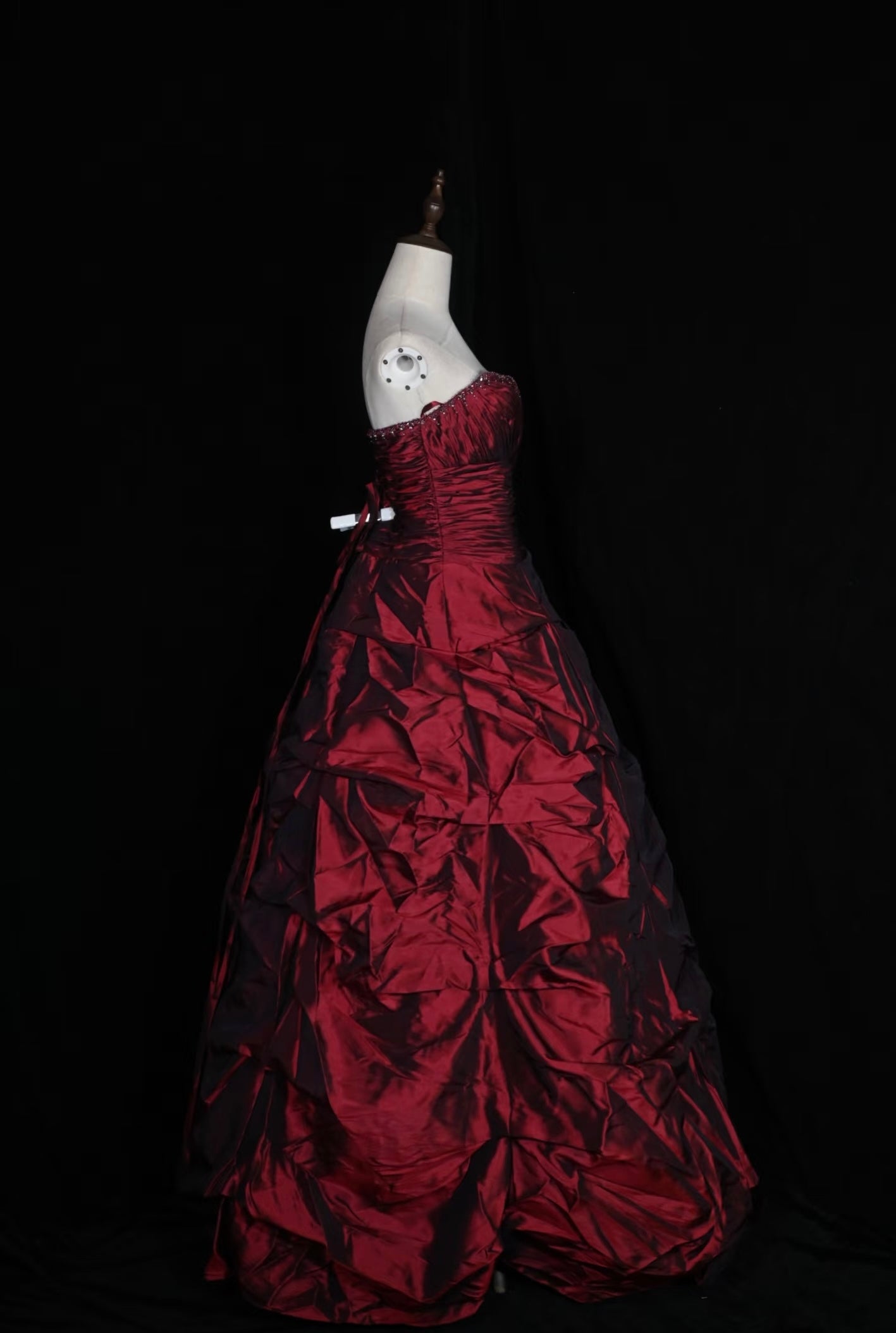 Robe de bal bordeaux à décolleté cœur, robe de soirée en satin, robe de cérémonie J9364
