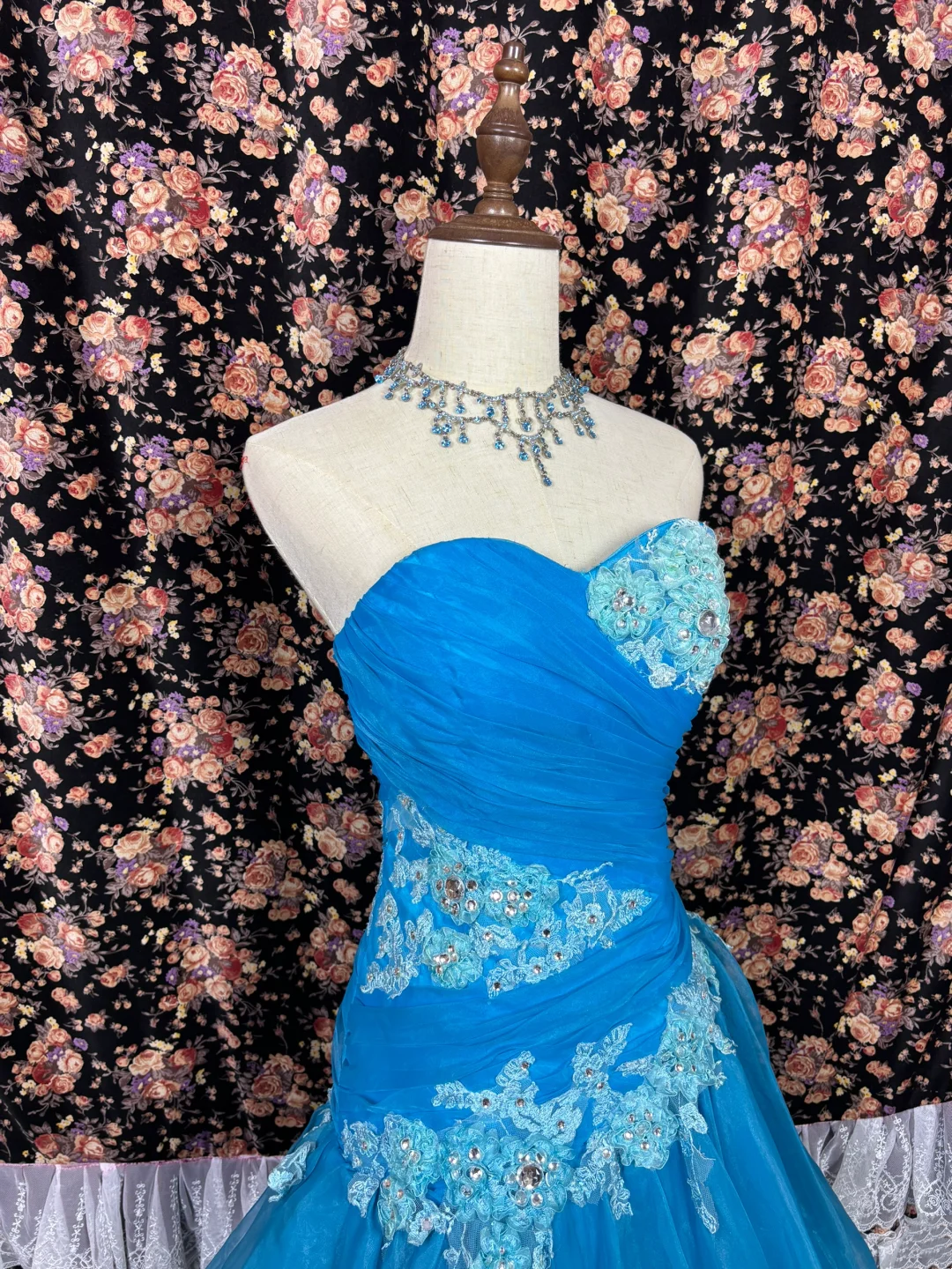 Robe de bal bleue à décolleté cœur avec appliques - Robe de soirée formelle J9386