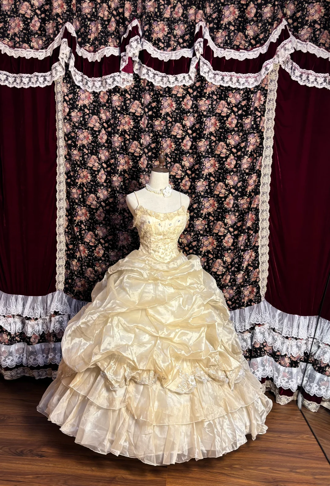 Trägerloses silbernes Vintage-Abendkleid, A-Linie, Geburtstagskleid J9370