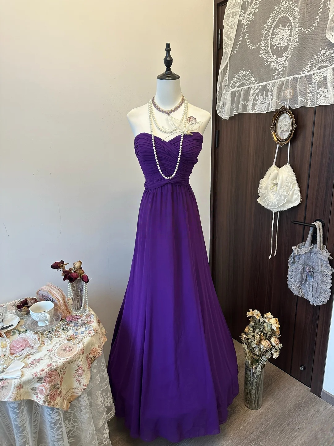 Robe de bal bustier violette en satin avec appliques, robe de soirée formelle J9413
