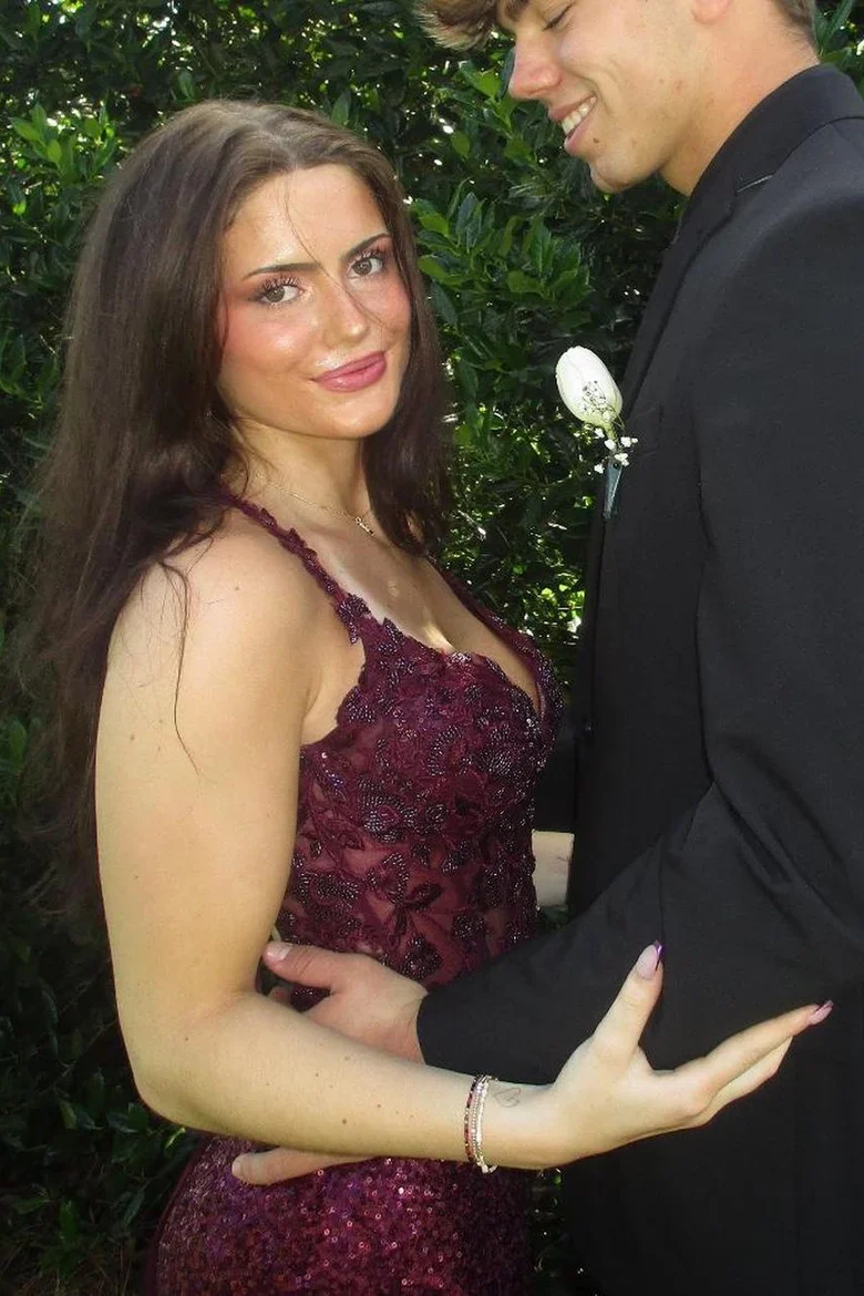 Grape V-Neck Sequins Appliques Mermaid Long Prom Dress  J9534