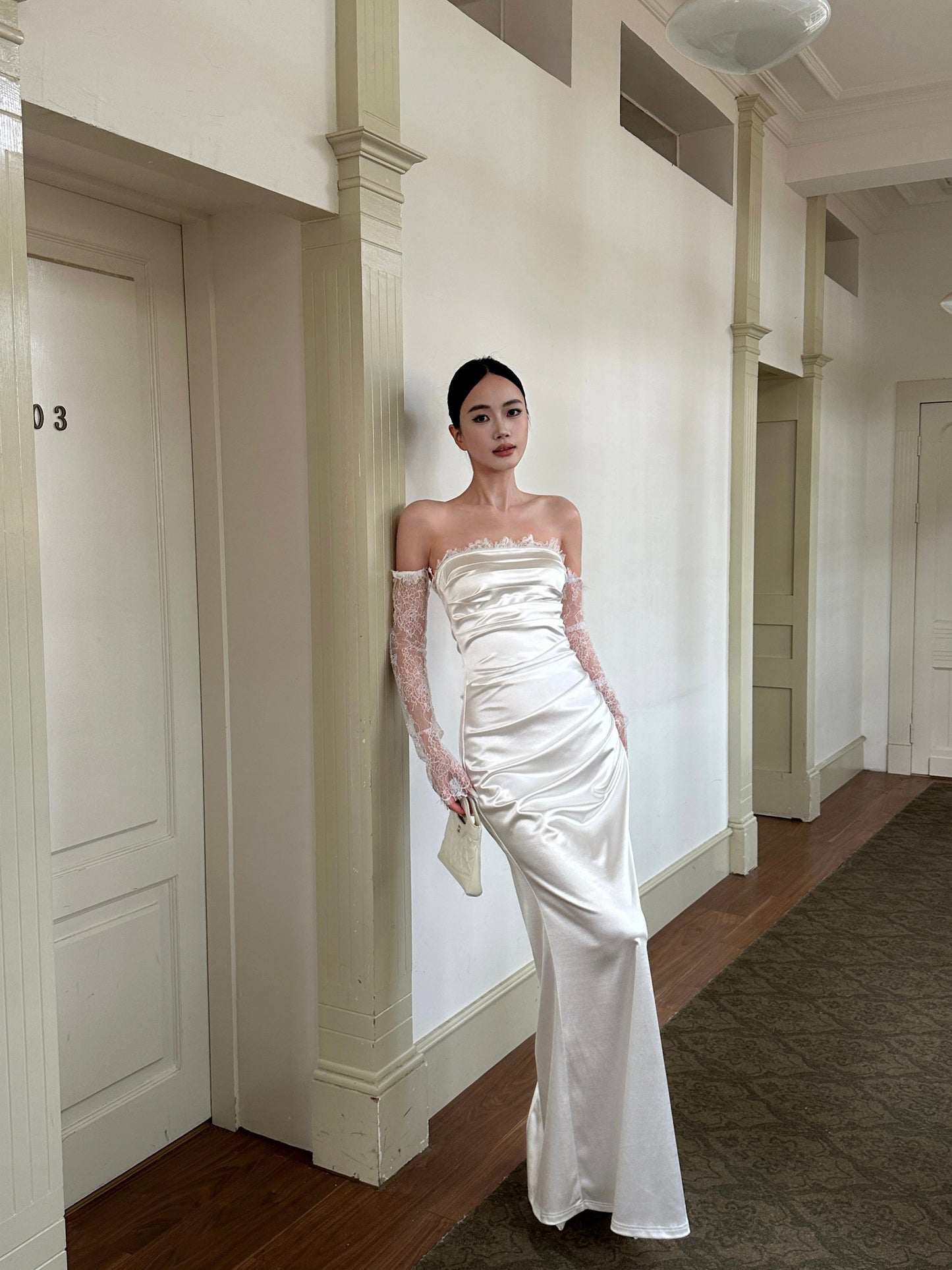 Strapless Sheath Stain White Evening Dress Elegant Wedding Dress  J9558