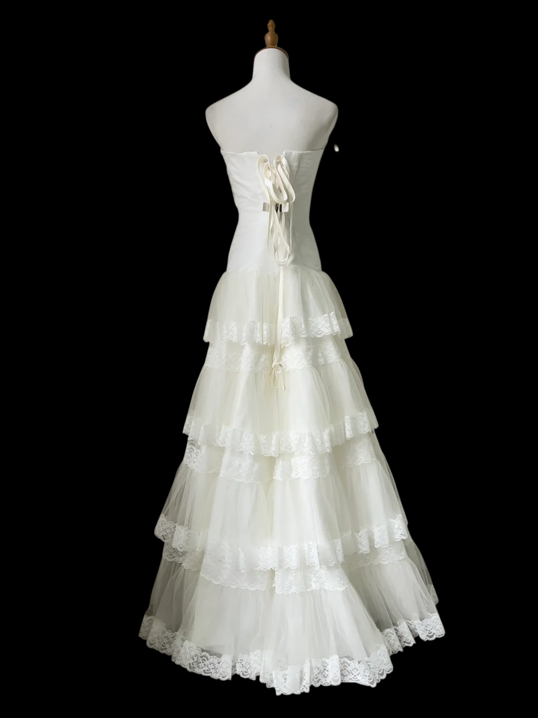 Strapless A Line Layered Wedding Dress Appliques Wedding Gown For Bridal J9574