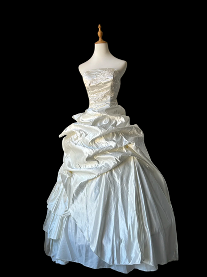 Strapless Ivory Taffeta Ball Gown Wedding Dress Elegant Birthday Dress J9583