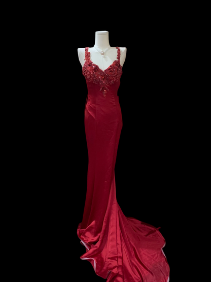 V Neck Red Sheath Prom Dress Satin Formal Evening Dress With Appliques J9616