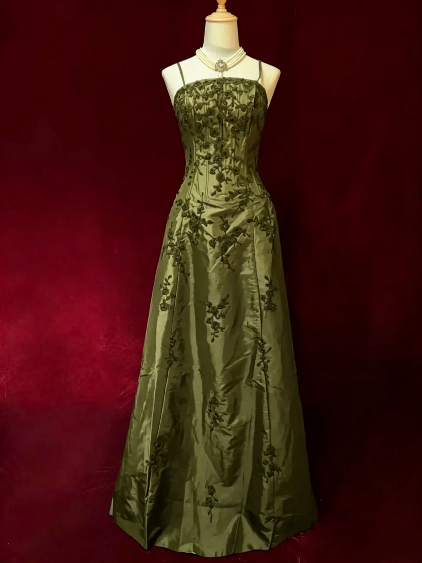 Spaghetti Straps A Line Black Prom Dress Appliques Vintage Dress J9787