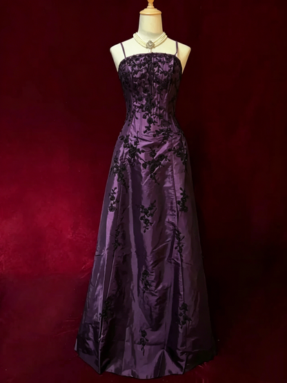 Spaghetti Straps A Line Black Prom Dress Appliques Vintage Dress J9787