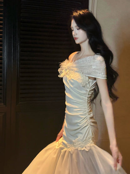 Robe sirène longue en dentelle à épaules dénudées L77