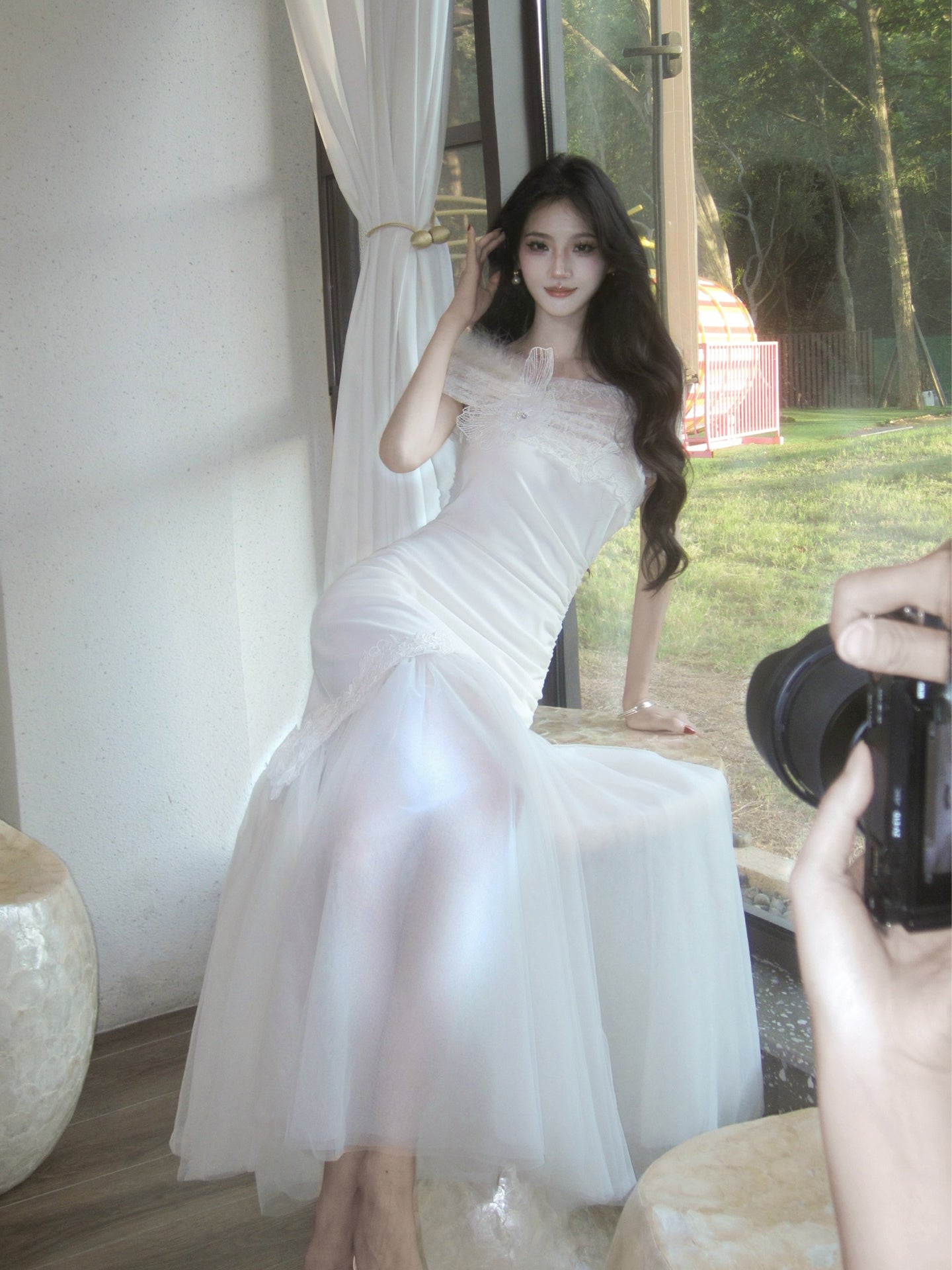 Robe sirène longue en dentelle à épaules dénudées L77