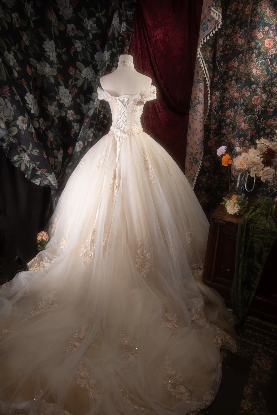 Trägerloses silbernes Vintage-Abendkleid, A-Linie, Geburtstagskleid J9370