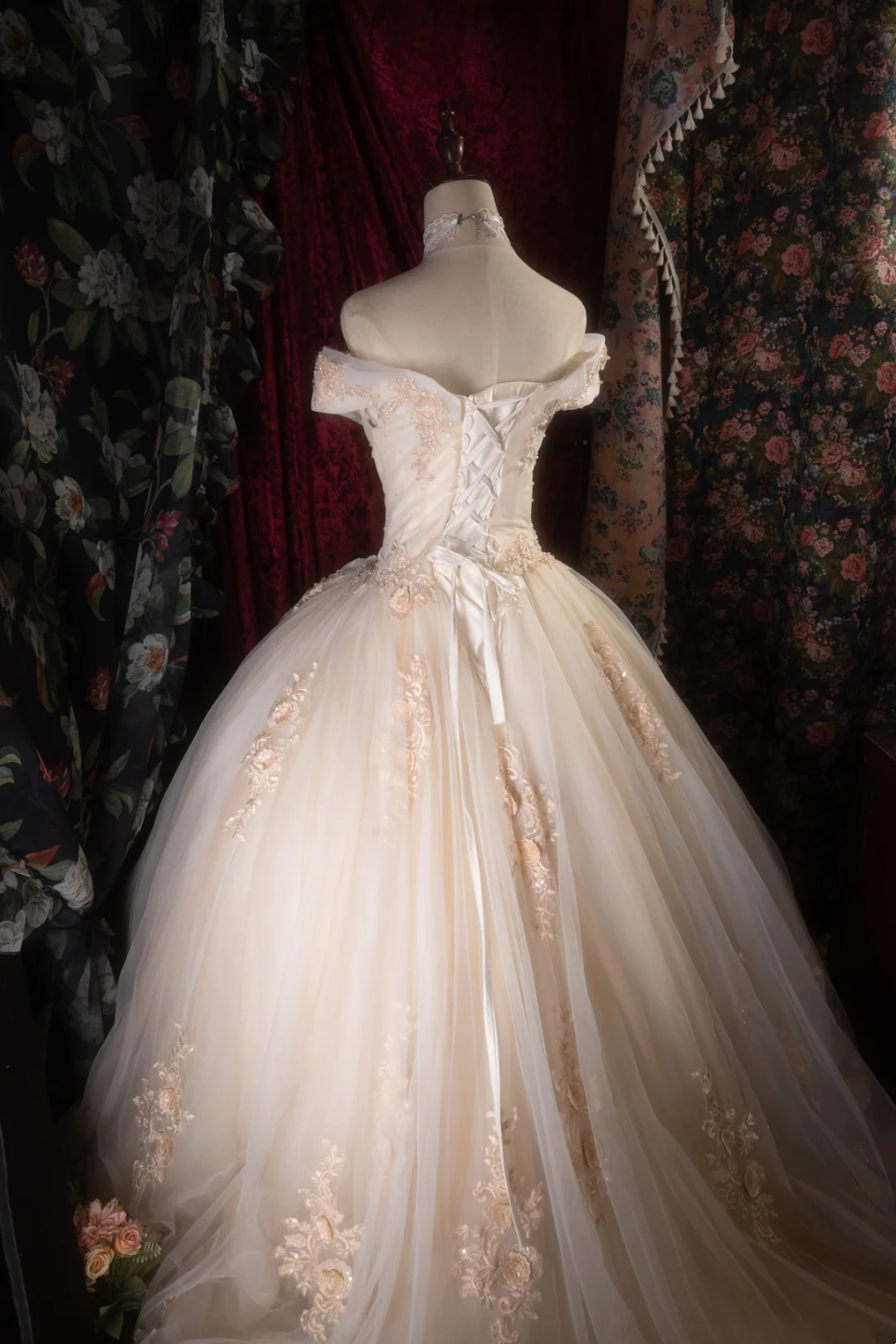 Trägerloses silbernes Vintage-Abendkleid, A-Linie, Geburtstagskleid J9370