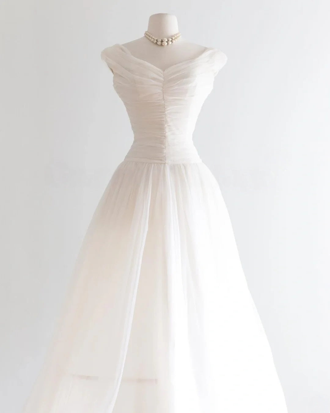 Off The Shoulder Ivory Tulle Wedding Dress Elegant Birthday Dress  J10876