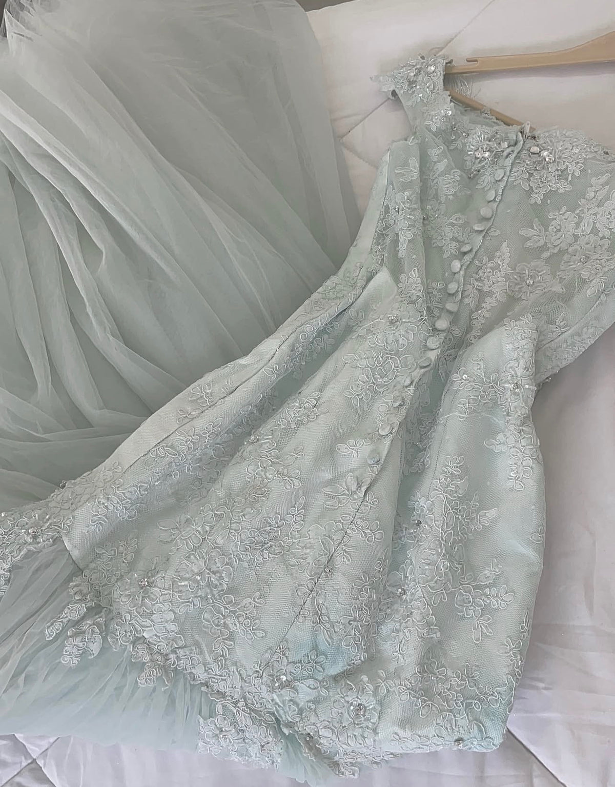 Off The Shoulder Mermaid Prom Dress With Appliques  J12094