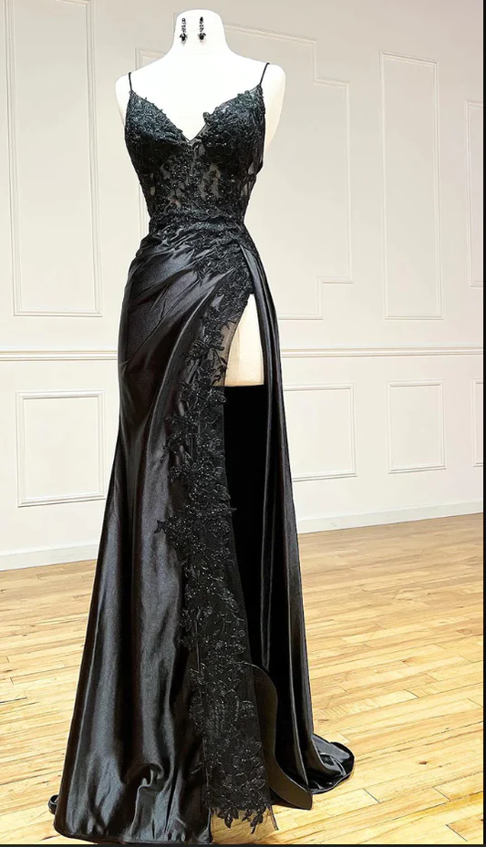 Robe de bal longue noire à bretelles spaghetti et col en V fendue 2102