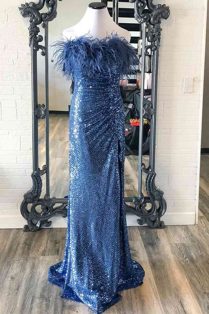 Trägerloses dunkelblaues langes Abendkleid mit Federn und Schlitz 2212