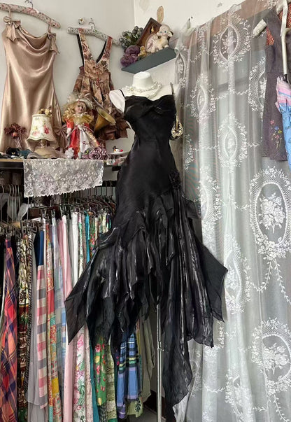 Spaghetti Strap Black Ruffled Prom Dress Sheath Party Dress J10077