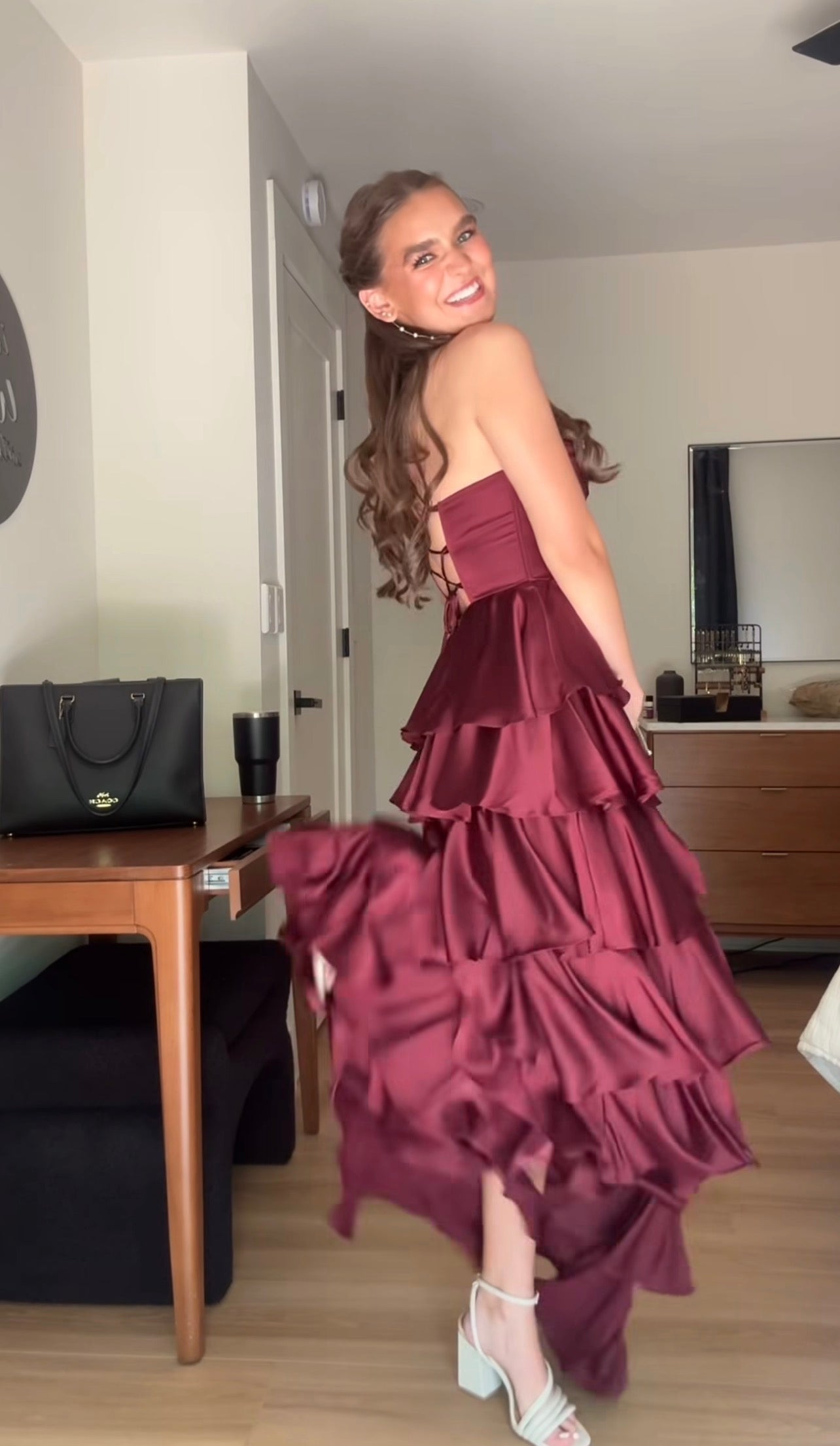 Robe de bal bustier violette en satin avec appliques, robe de soirée formelle J9413
