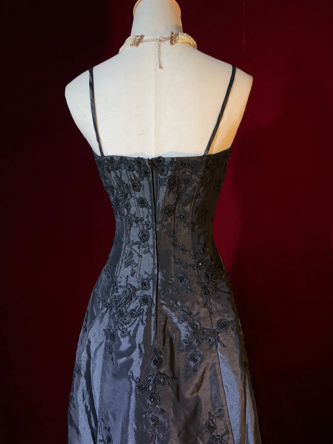 Spaghetti Straps A Line Black Prom Dress Appliques Vintage Dress J9787