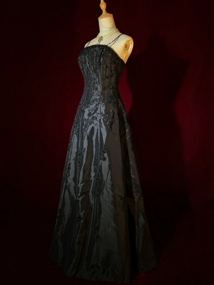 Spaghetti Straps A Line Black Prom Dress Appliques Vintage Dress J9787