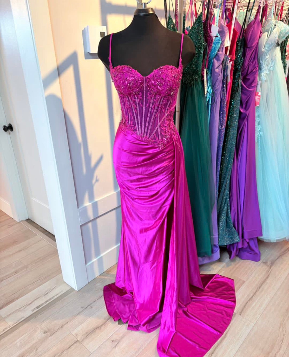 Trägerloses silbernes Vintage-Abendkleid, A-Linie, Geburtstagskleid J9370