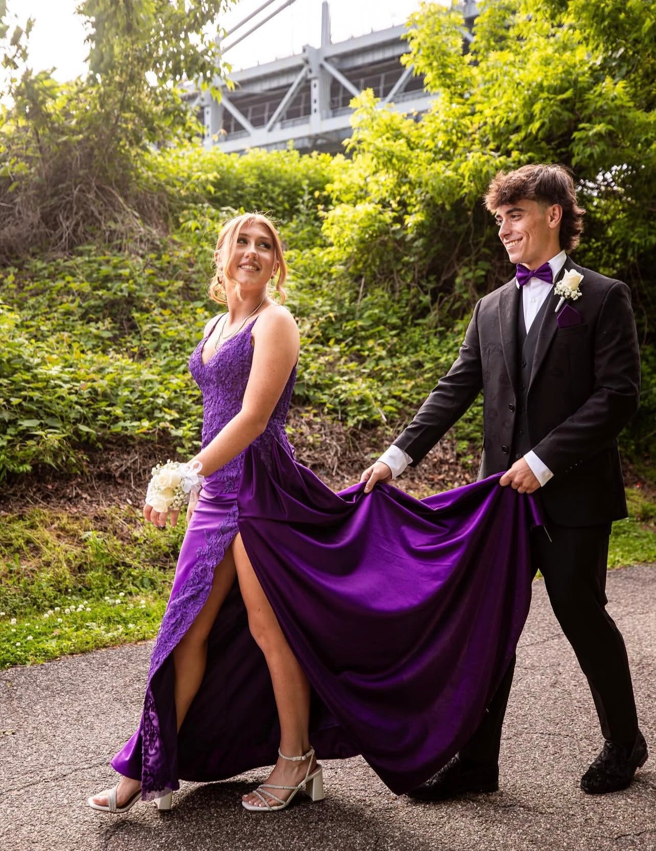 Robe de bal bustier violette en satin avec appliques, robe de soirée formelle J9413