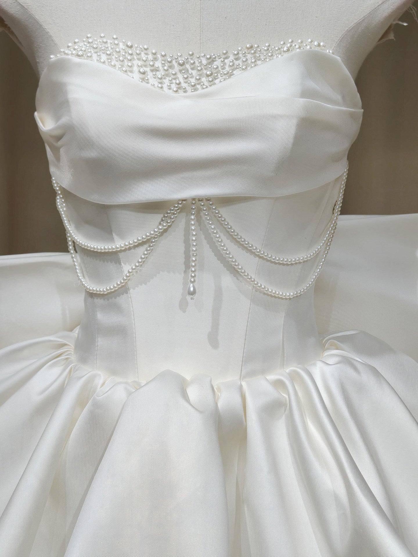 Robe de bal bustier violette en satin avec appliques, robe de soirée formelle J9413