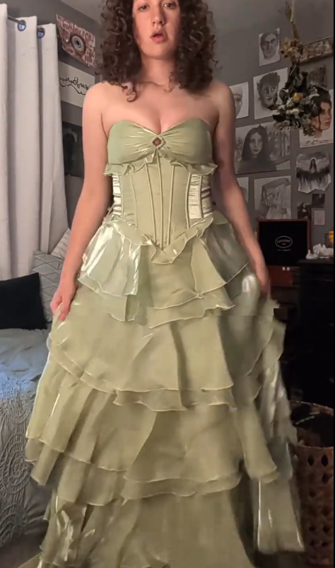 Strapless Green Ruffled Prom Dress Layered Fairy Birthday Gown  J10433