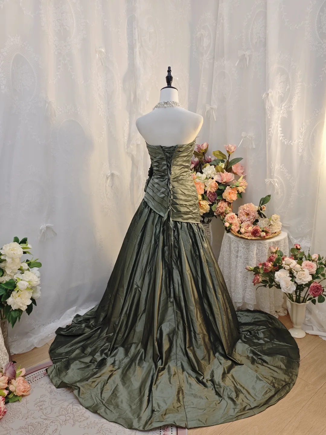 Strapless Green Satin Pleated Prom Dress Sheath Retro Formal Dress  J10112