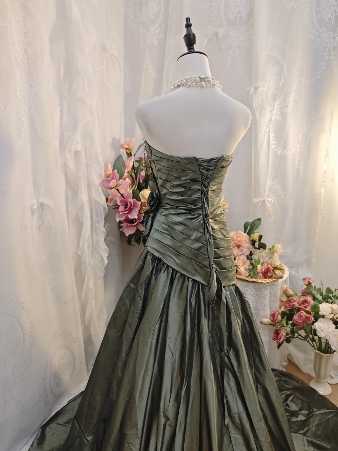 Strapless Green Satin Pleated Prom Dress Sheath Retro Formal Dress  J10112