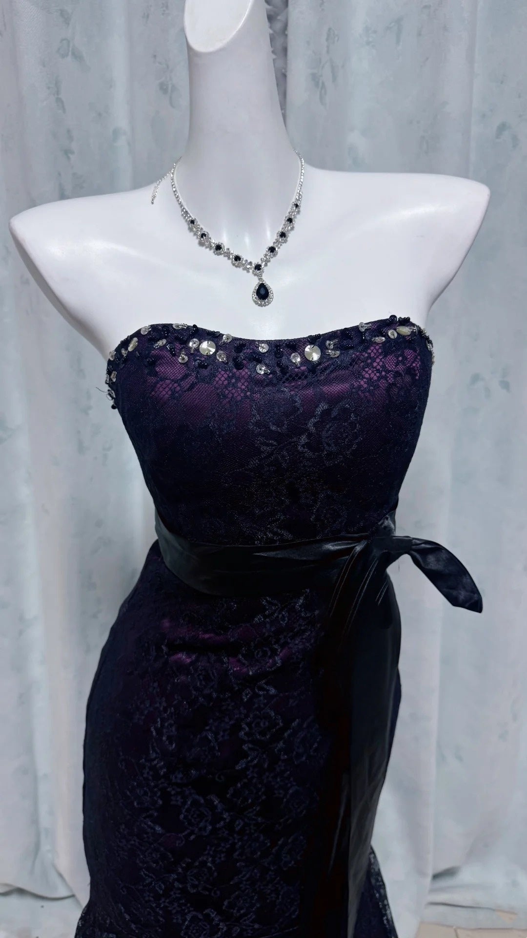 Robe de bal bustier violette en satin avec appliques, robe de soirée formelle J9413
