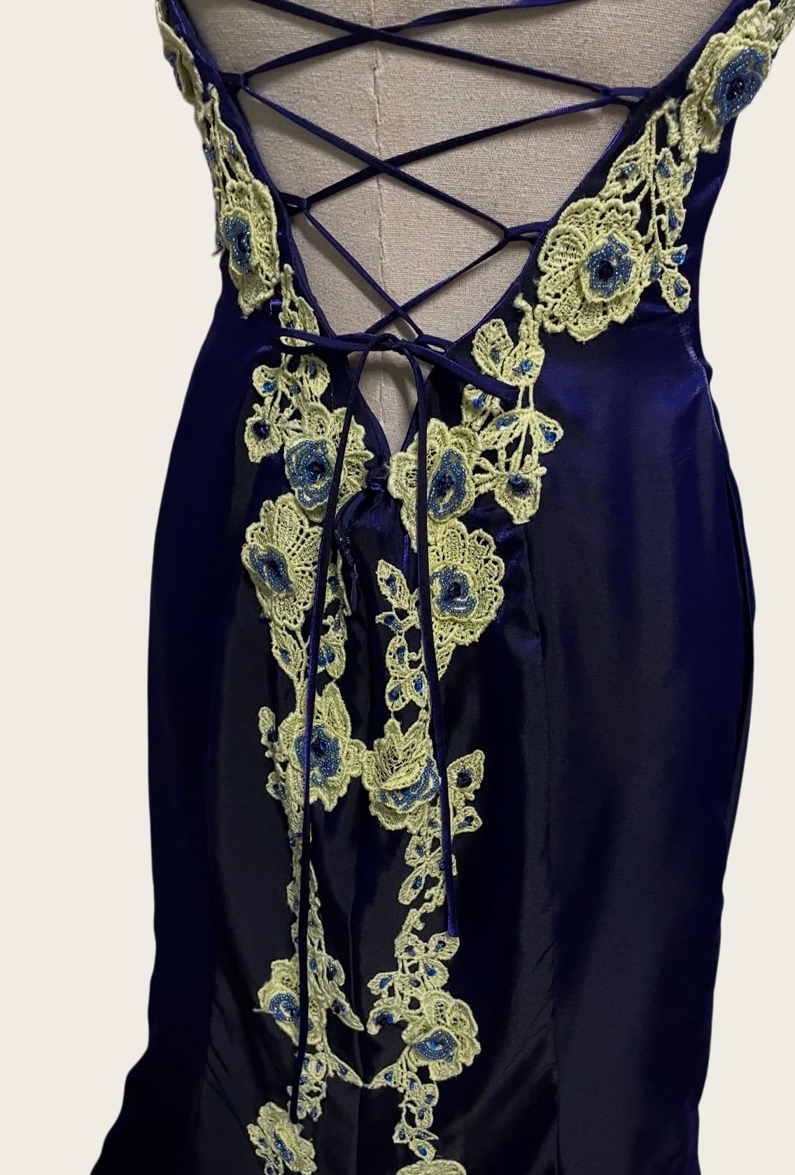 Robe de bal bustier violette en satin avec appliques, robe de soirée formelle J9413