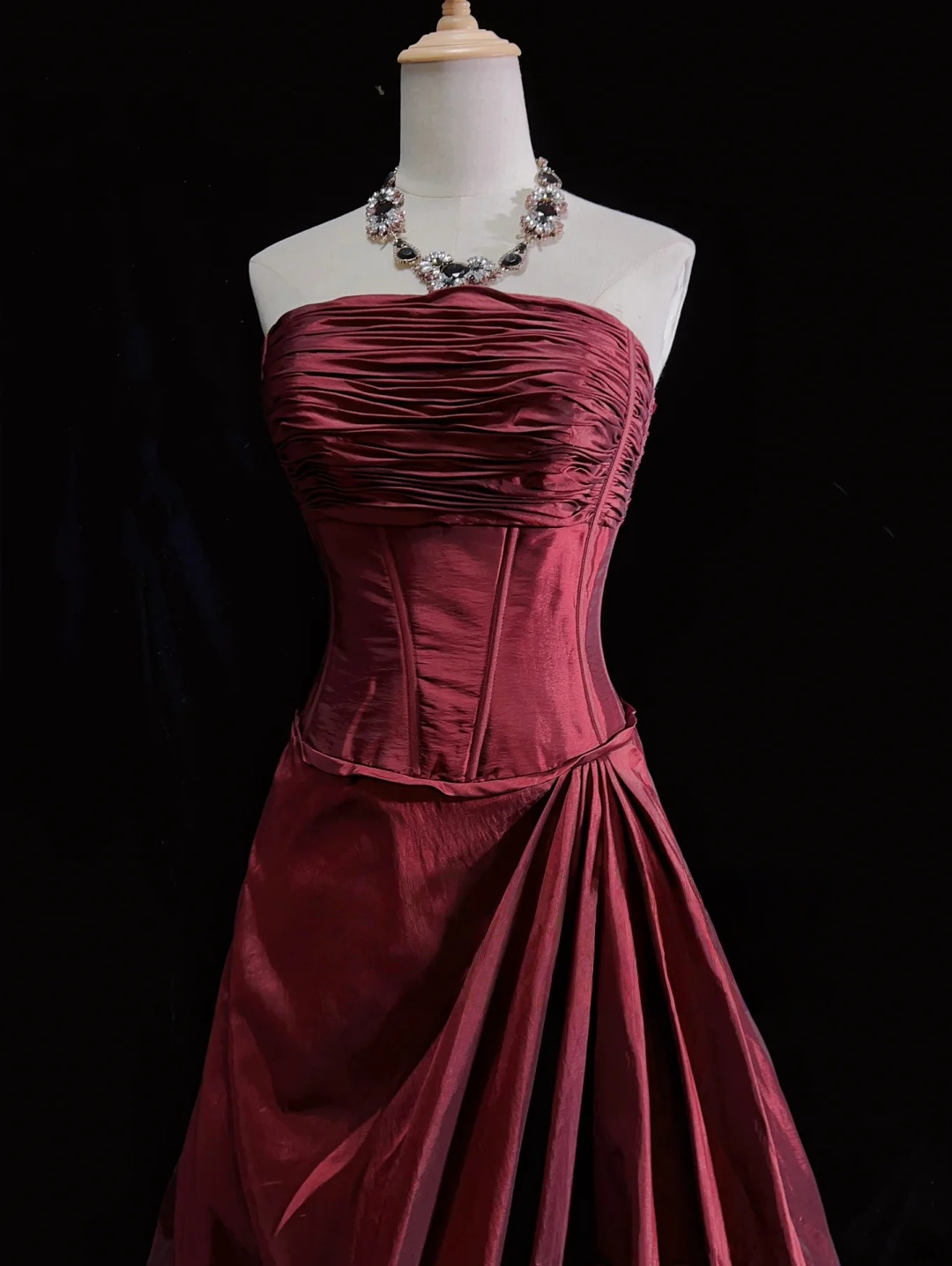 Robe de bal bustier violette en satin avec appliques, robe de soirée formelle J9413