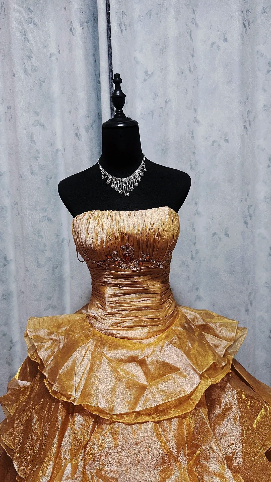 Robe de bal bustier violette en satin avec appliques, robe de soirée formelle J9413