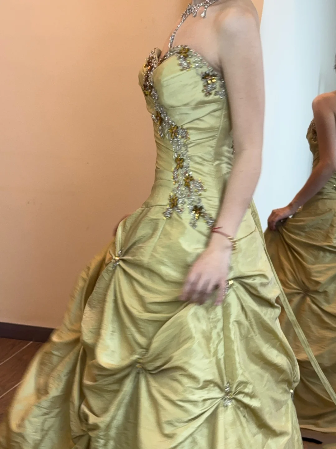 Robe de bal bustier violette en satin avec appliques, robe de soirée formelle J9413