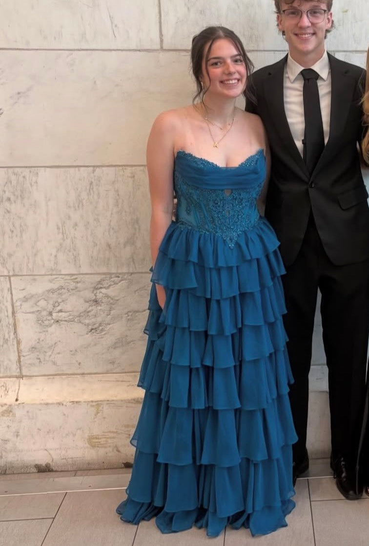 Sweetheart Layered Chiffon Prom Dress Appliques Evening Dress J10448