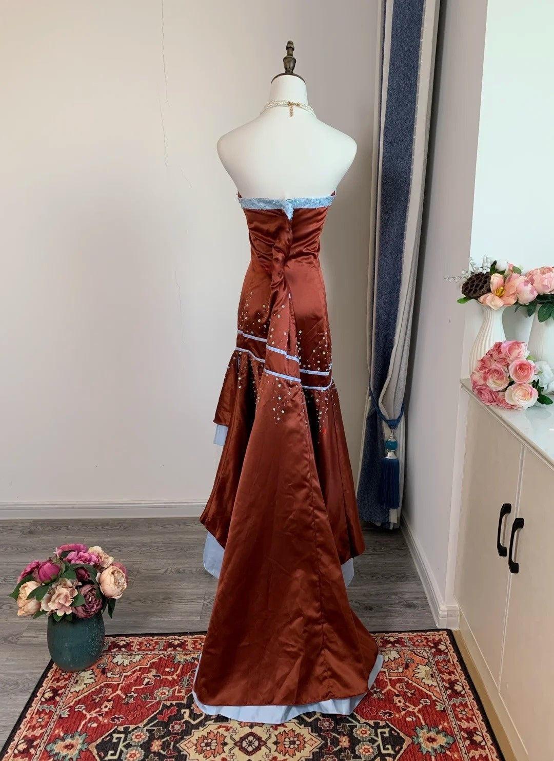 Trägerloses silbernes Vintage-Abendkleid, A-Linie, Geburtstagskleid J9370